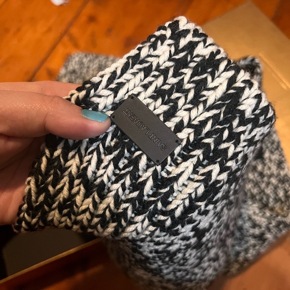 YSL Yves Saint Laurent NWT long black white woven wool unisex scarf w/ box - Picture 6 of 6